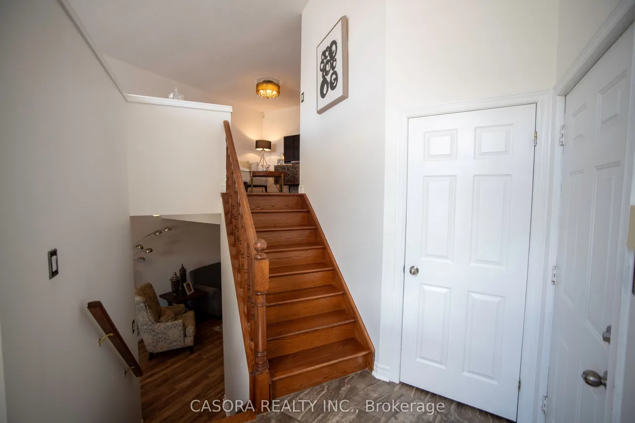 57 Ossington Drive — photo 3
