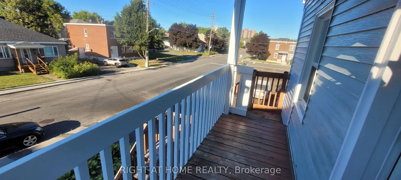 298 Montfort Street — photo 34
