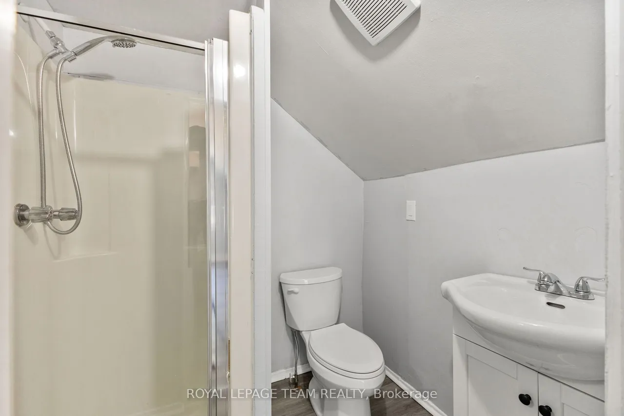 105 Jolliet Avenue — photo 30