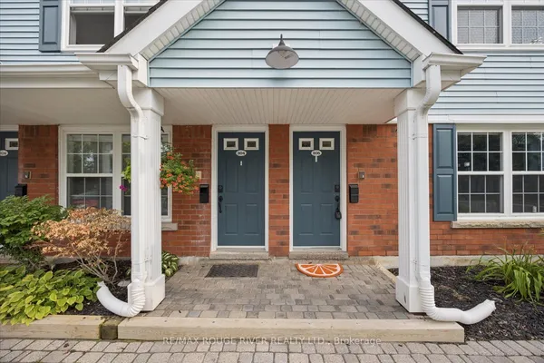 182 D'Arcy Street — photo 2