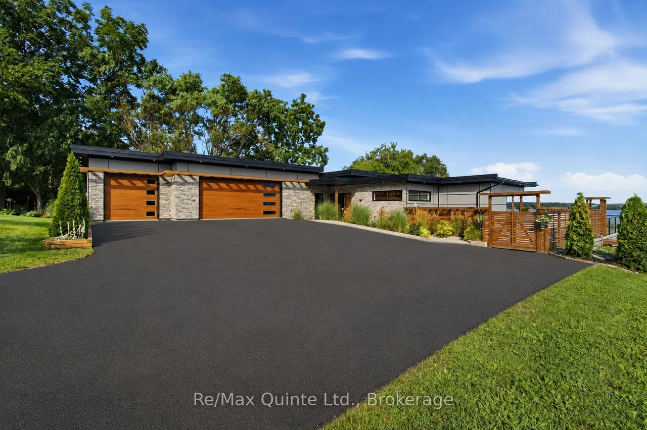 8 Bayview Point Road — photo 3