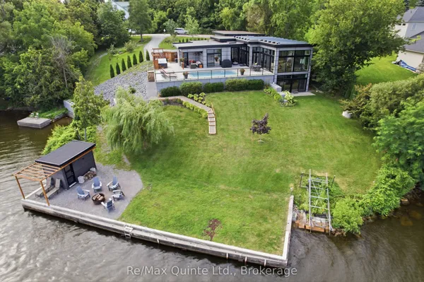 8 Bayview Point Road