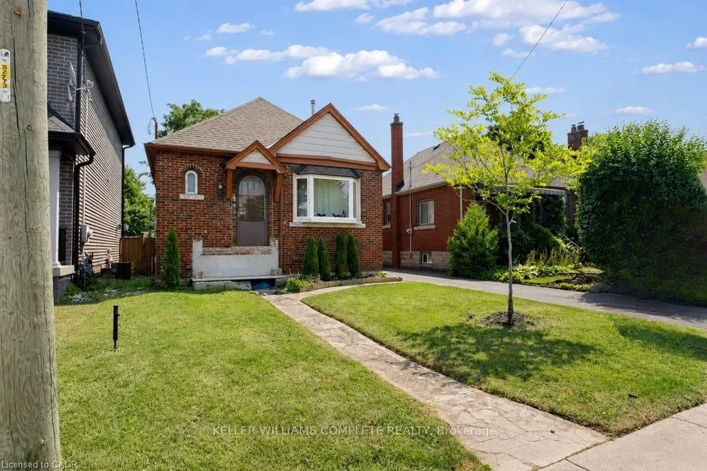 35 Barons Avenue S — photo 3