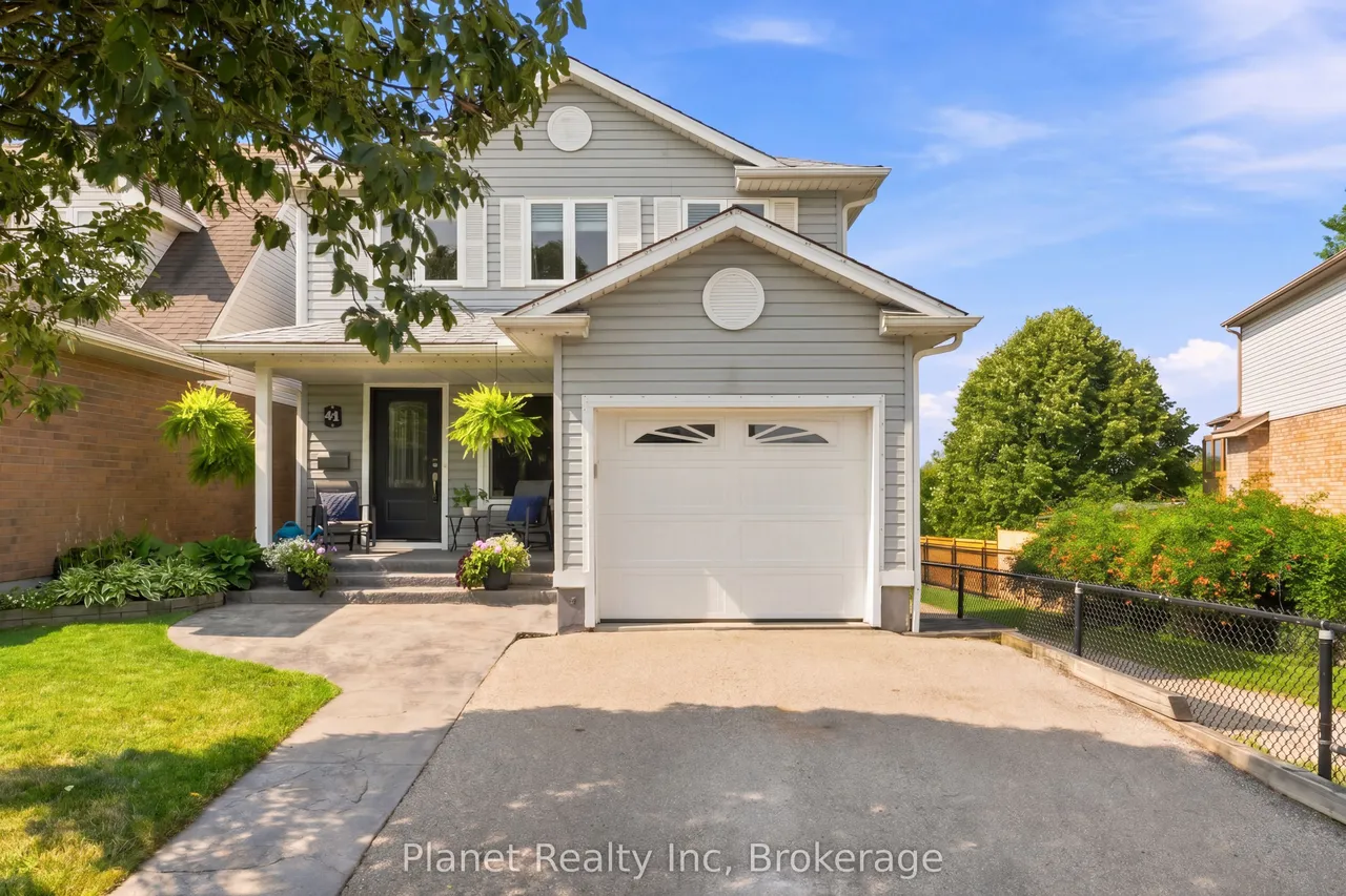 41 Boulder Crescent