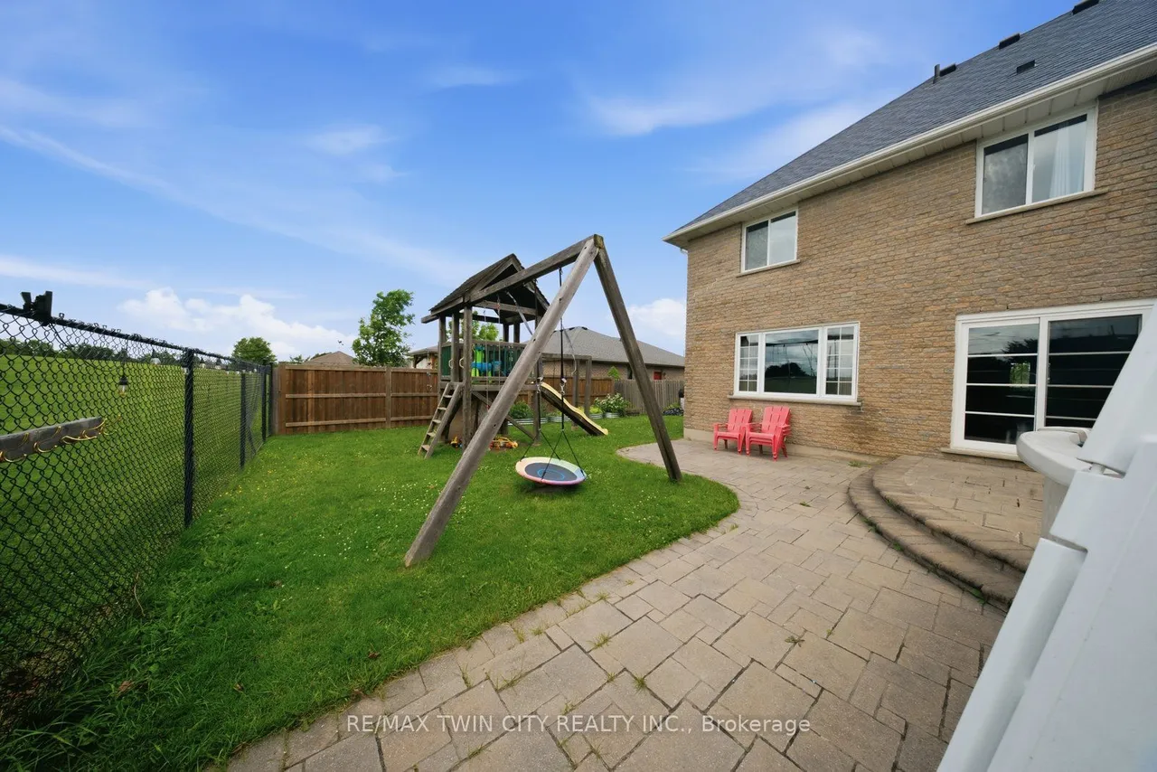 61 Sunnyside Drive — photo 42