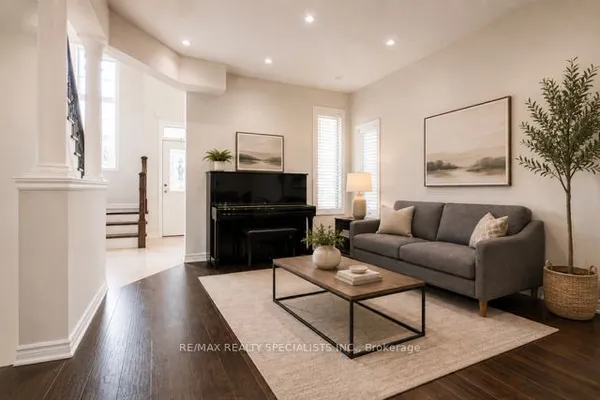 7 Kingspoint Circle — photo 2