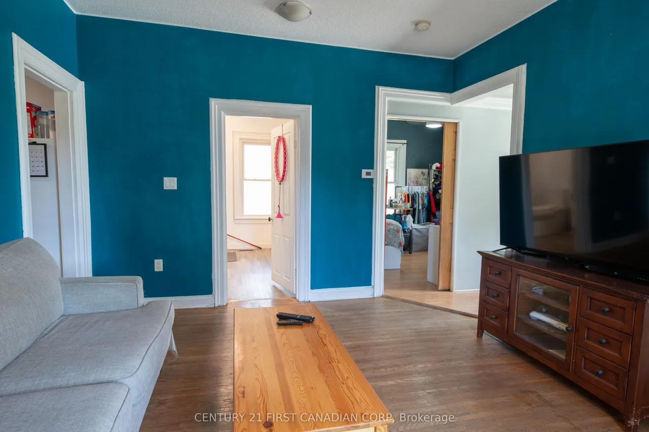 157 ADELAIDE Street — photo 24