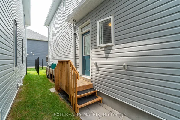 161 Massalia Crescent — photo 2