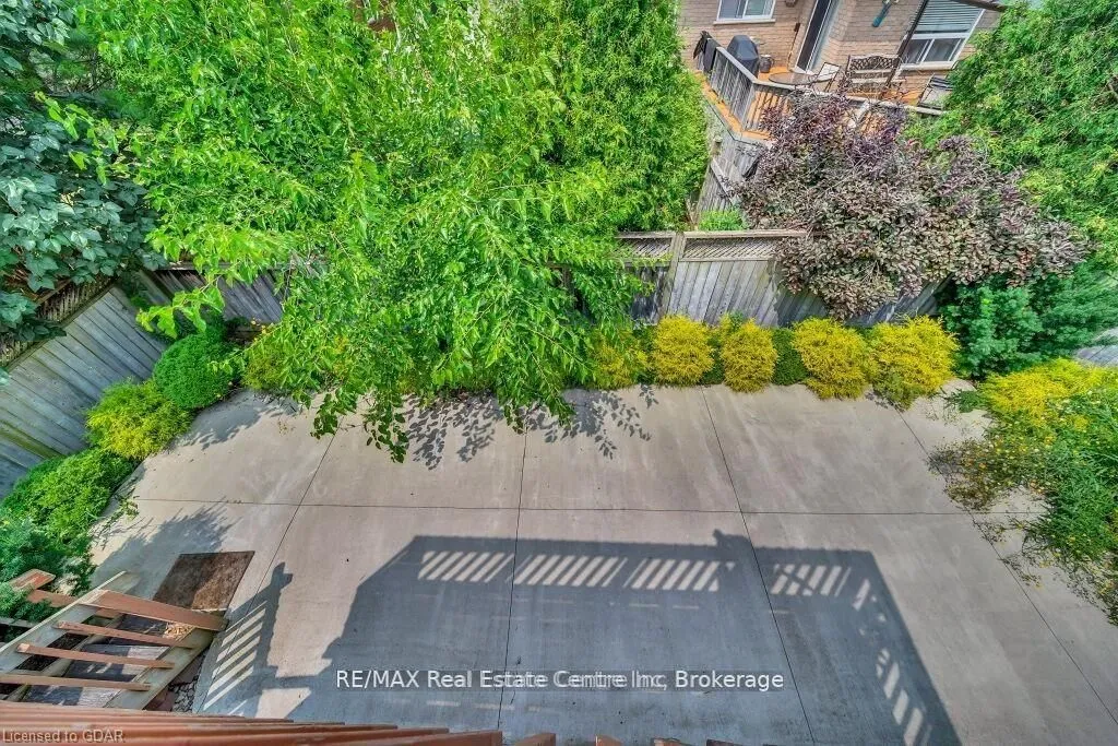61 MOFFATT Lane — photo 42
