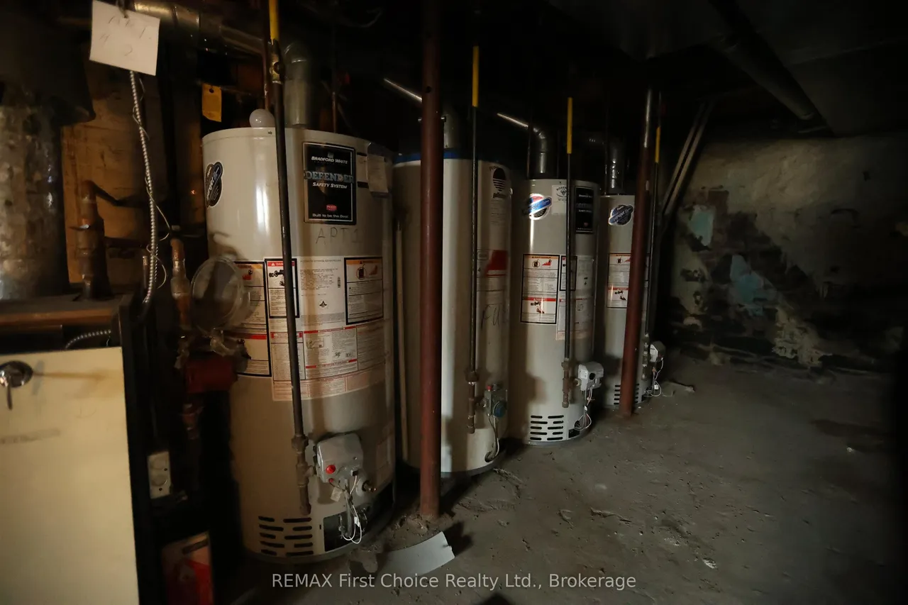 711 Ridgeway Street E — photo 22