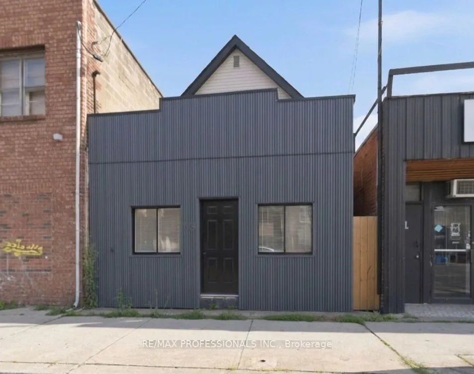 759 Barton Street E — photo 45