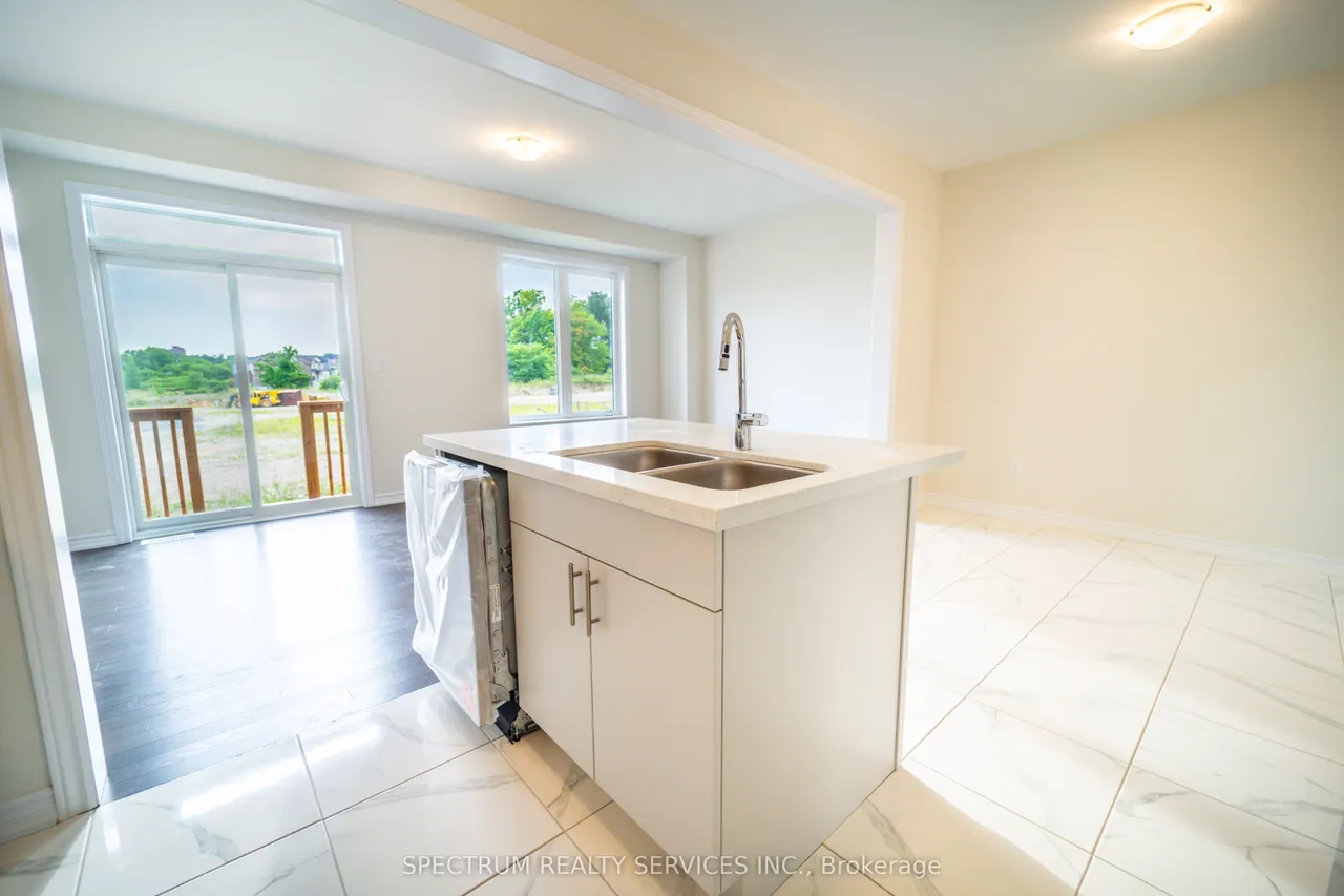 19 Chapman Road — photo 47