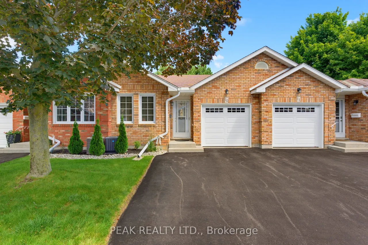 60 Whitlaw Way