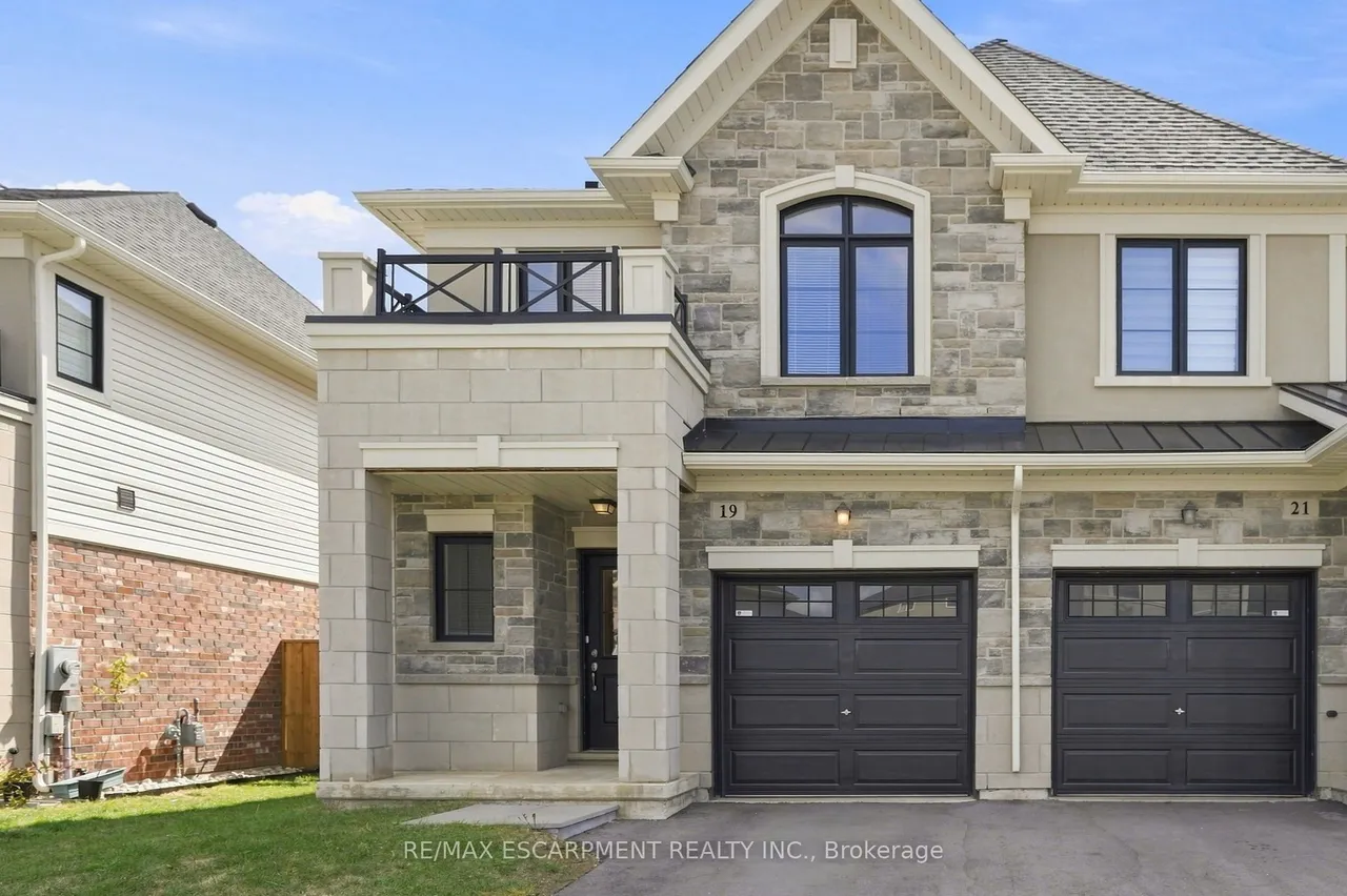 19 Mia Drive — photo 2