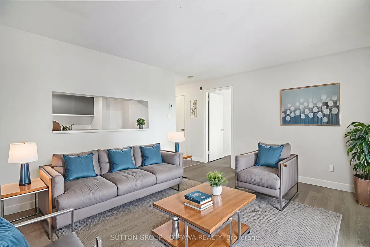 270 Brittany Drive — photo 3