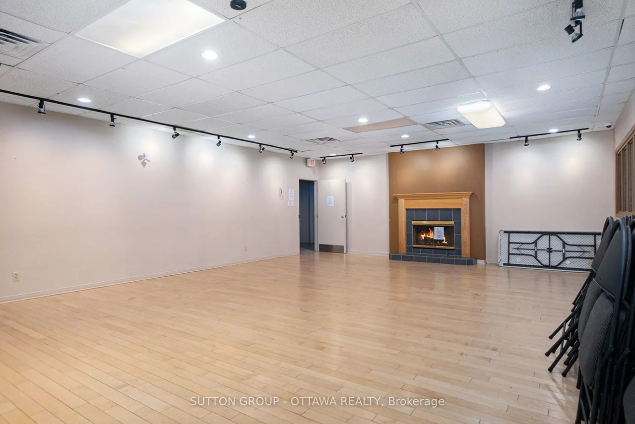 270 Brittany Drive — photo 26