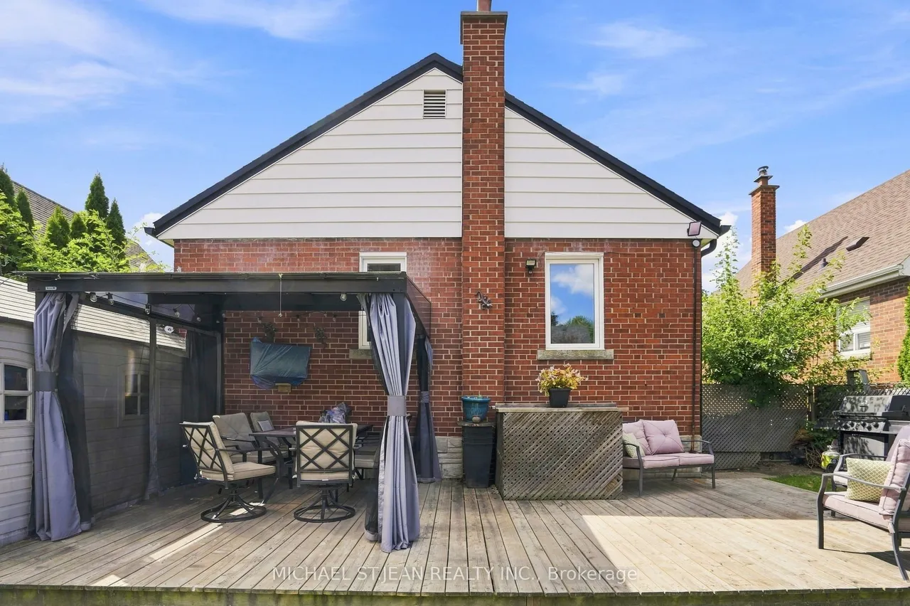 111 Sharon Avenue — photo 37