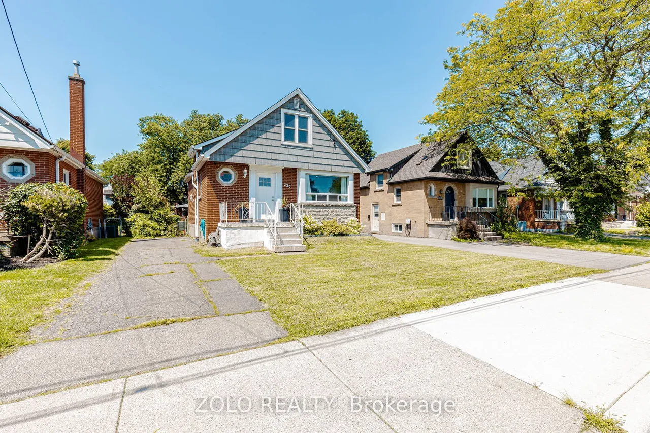 236 Parkdale Avenue S — photo 2