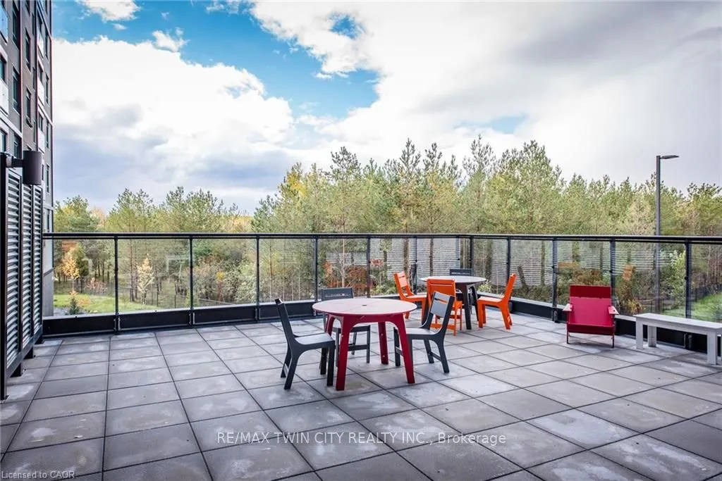 1291 Gordon Street — photo 32