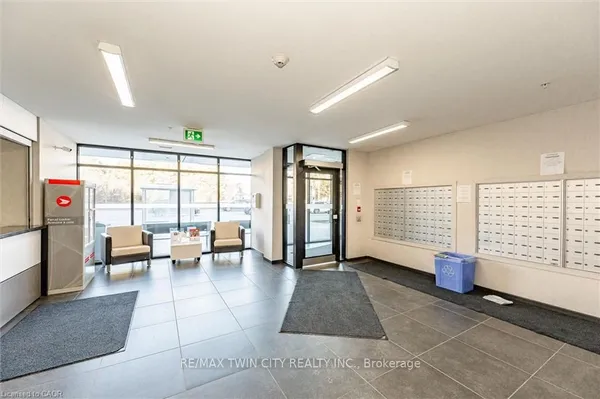 1291 Gordon Street — photo 2
