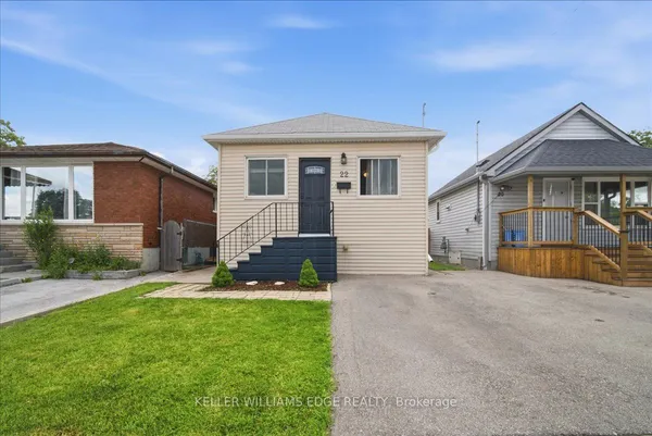 22 Delena Avenue N — photo 2