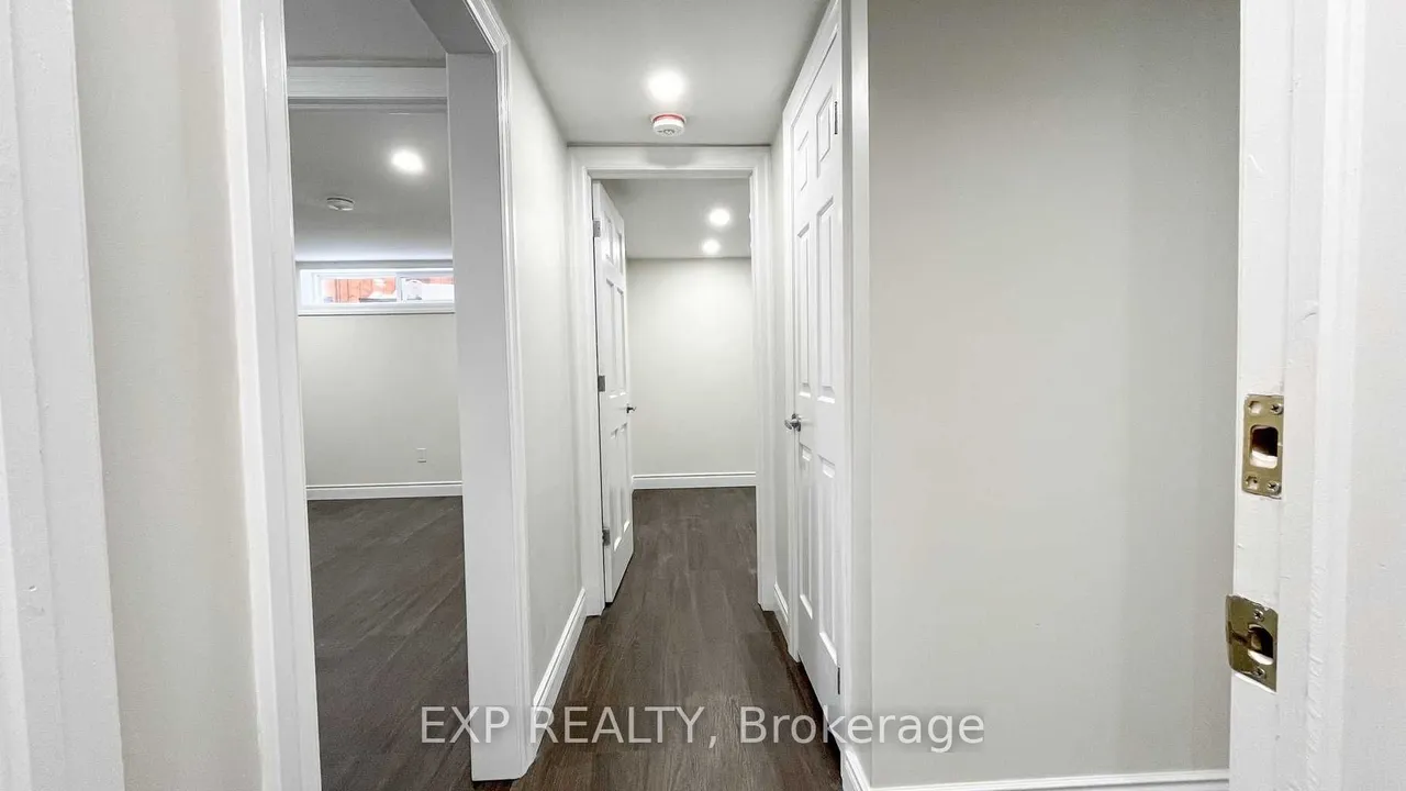 15 Calvert Avenue — photo 21