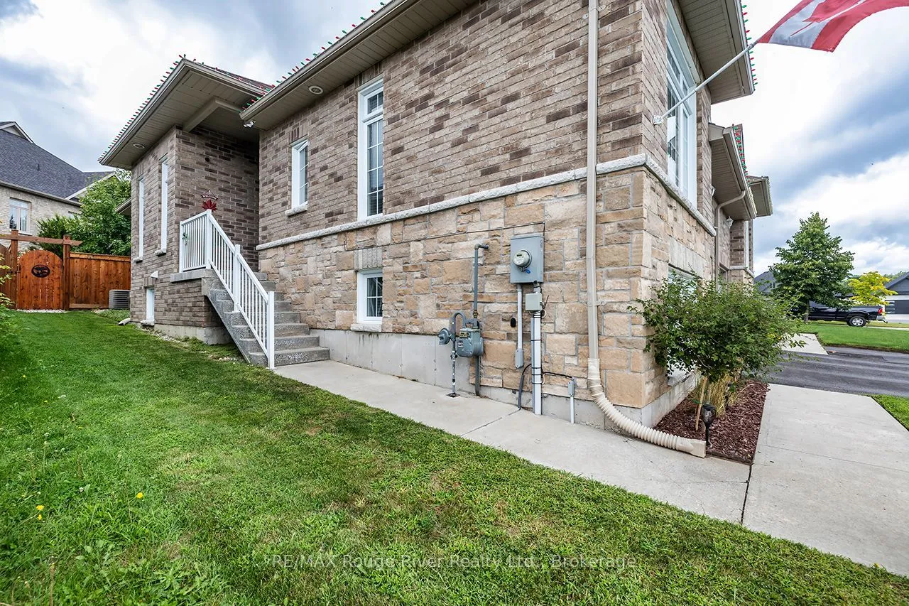 1297 Alder Road — photo 2
