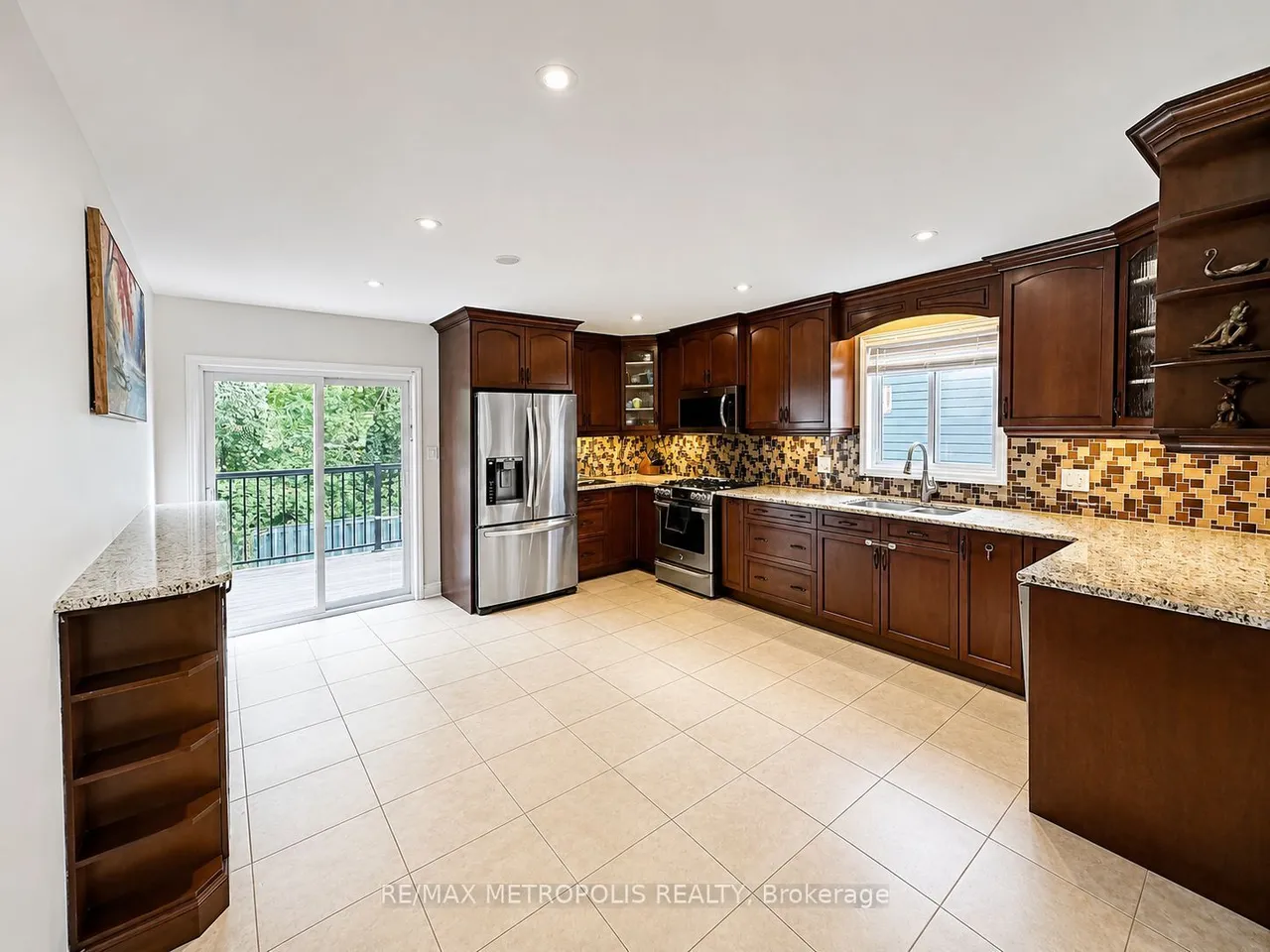 46 Whiterock Avenue — photo 3