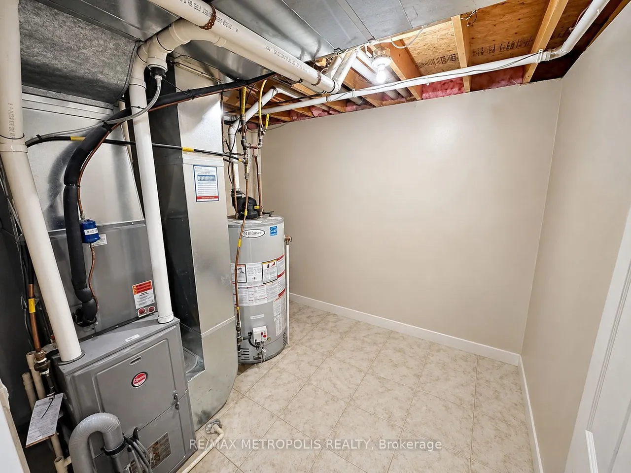 46 Whiterock Avenue — photo 12