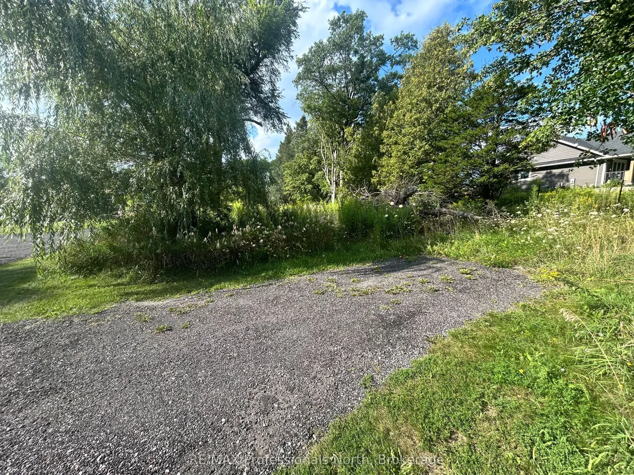 4437 Highway 7 — photo 3