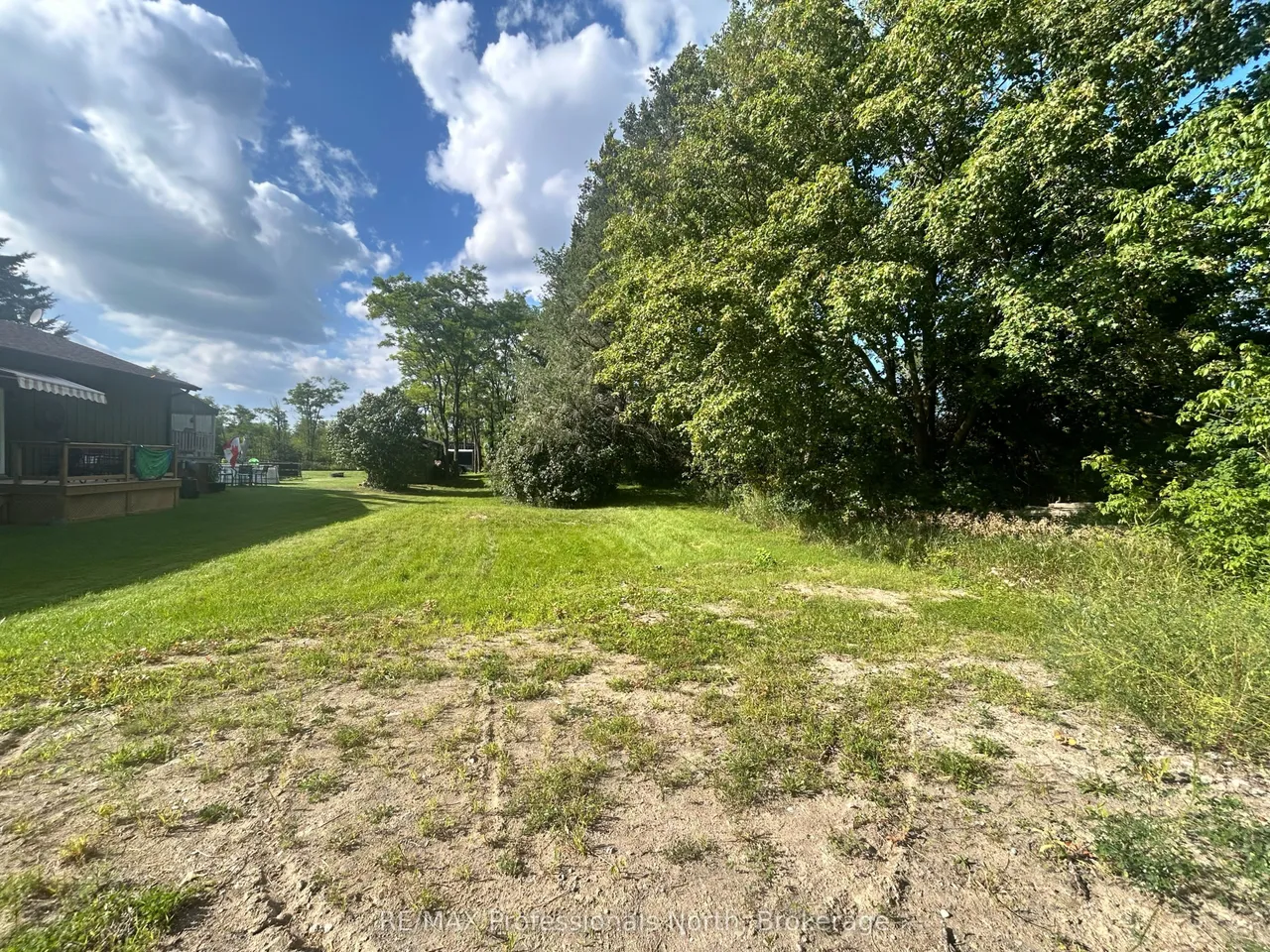 4437 Highway 7 — photo 2