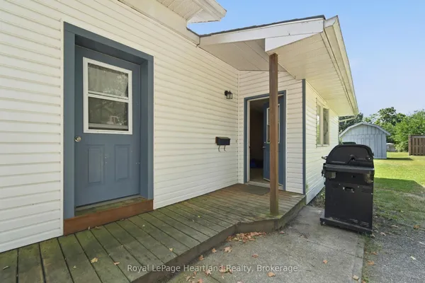 132 Queen Street — photo 2