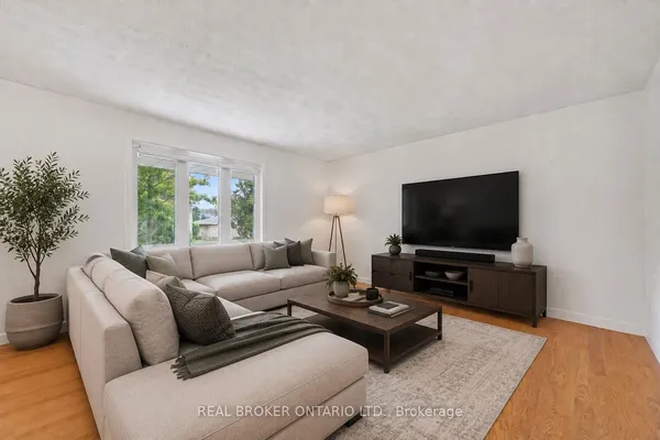 27 Dawson Drive — photo 2