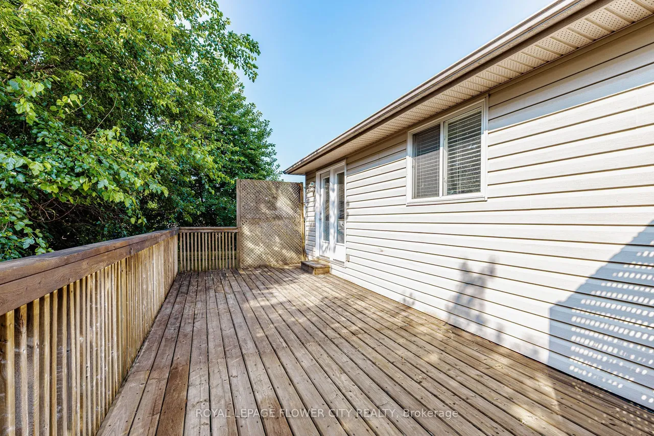 47 Queensway Drive — photo 49