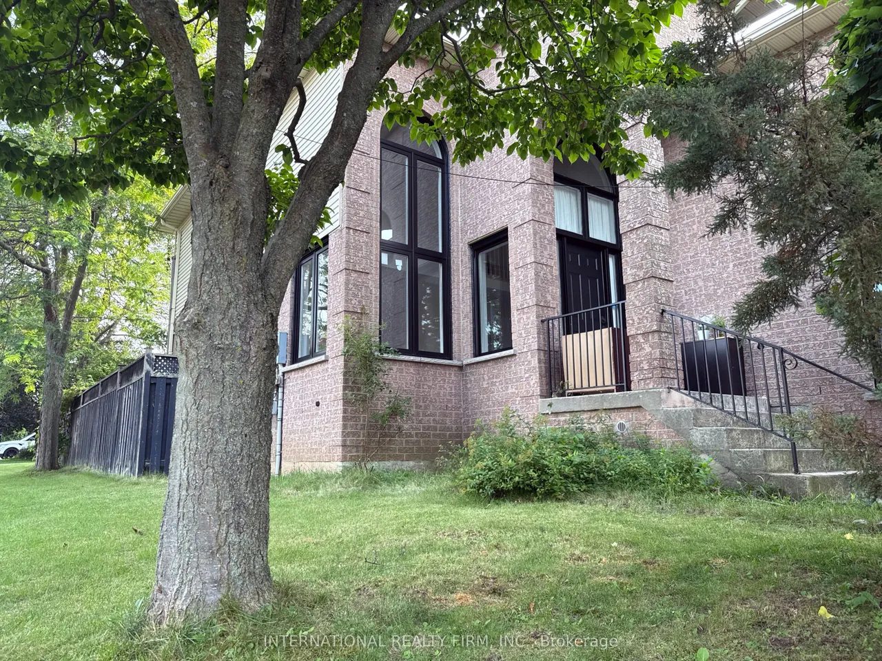 43 Falconridge Drive — photo 2