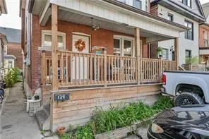 139 Balsam Avenue S — photo 2