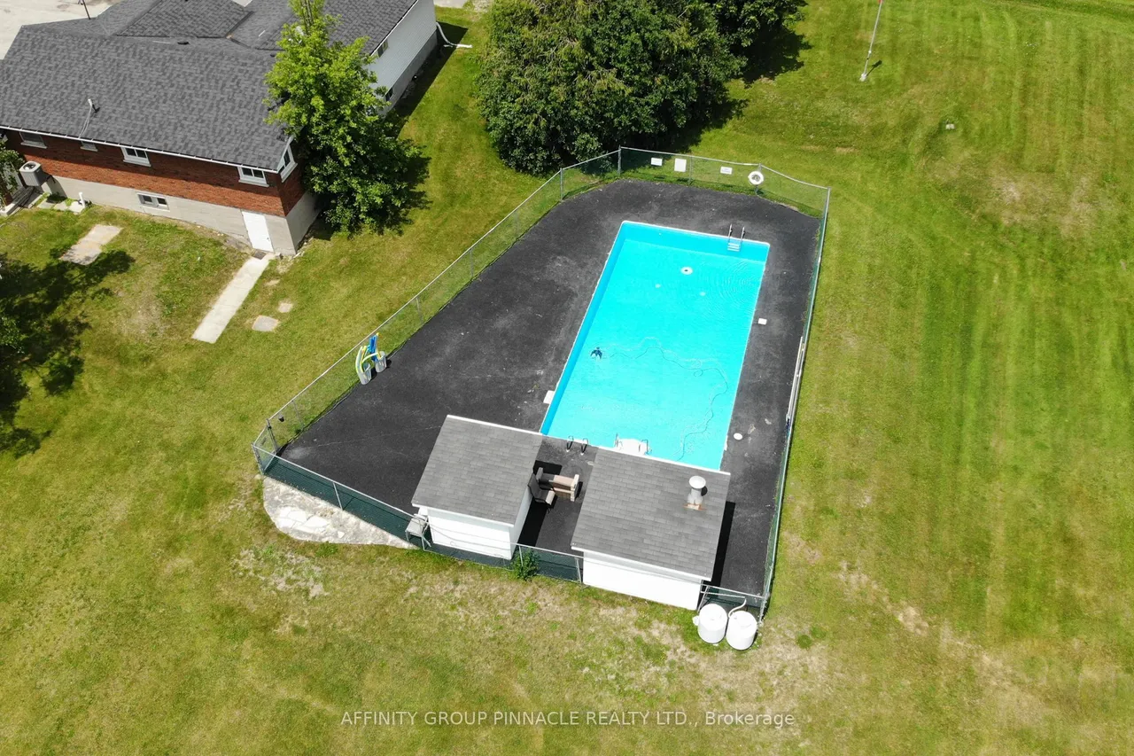 24 Circle Drive — photo 32