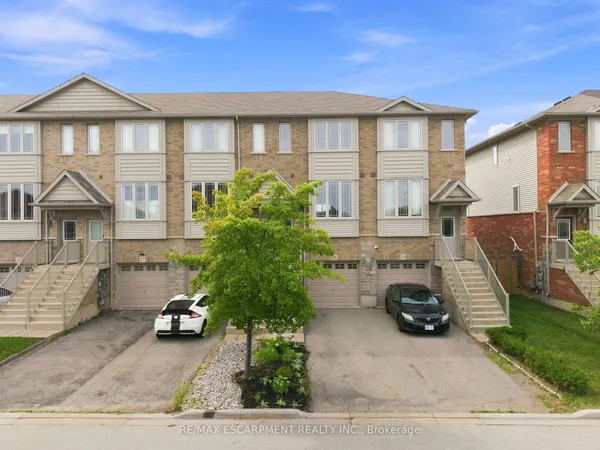 31 Edenrock Drive — photo 2