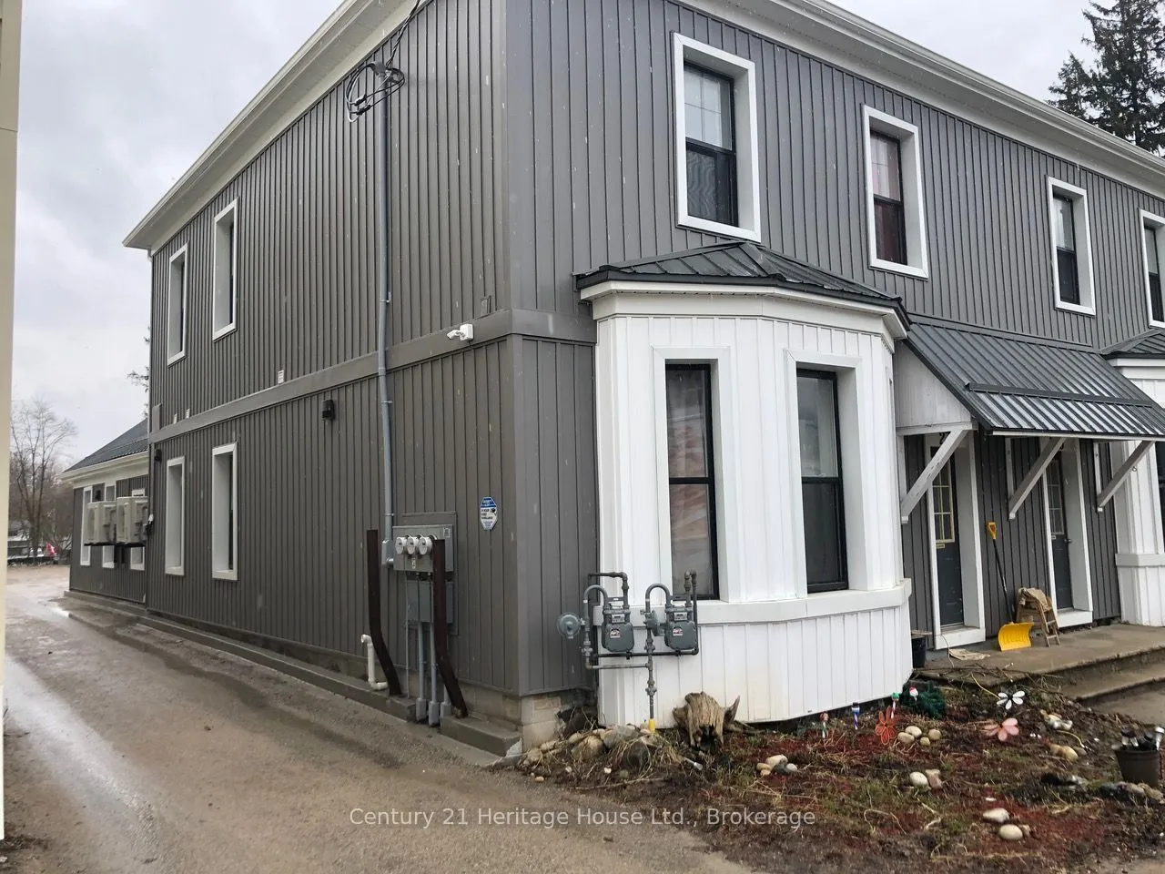 239-249 Main Street N