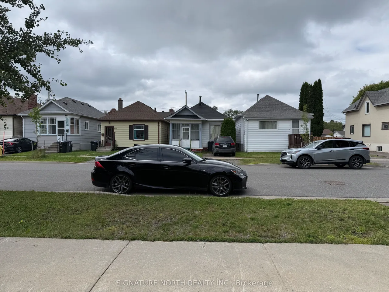 520 Brodie Street N — photo 5