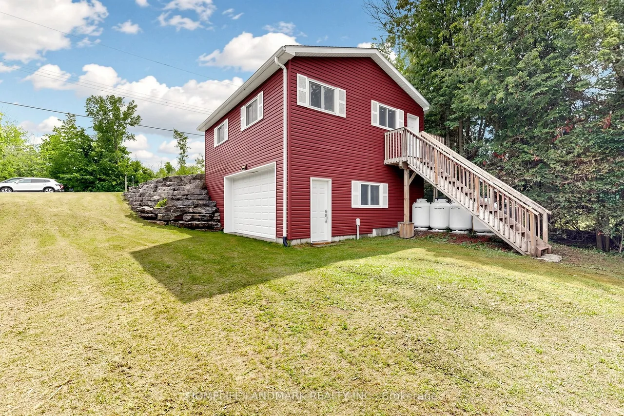 111 Campbell Beach Road — photo 3