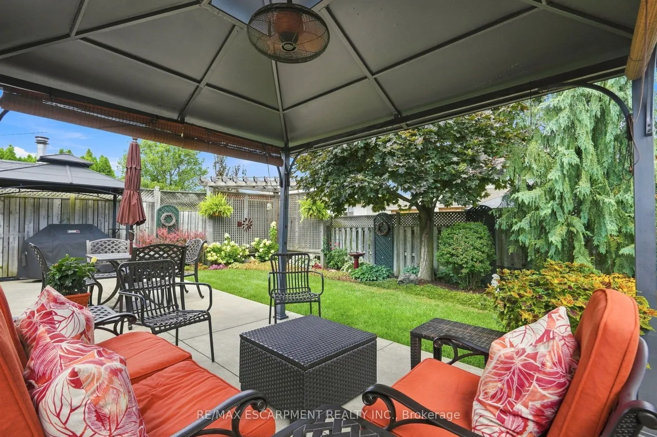 64 Redfern Avenue — photo 46