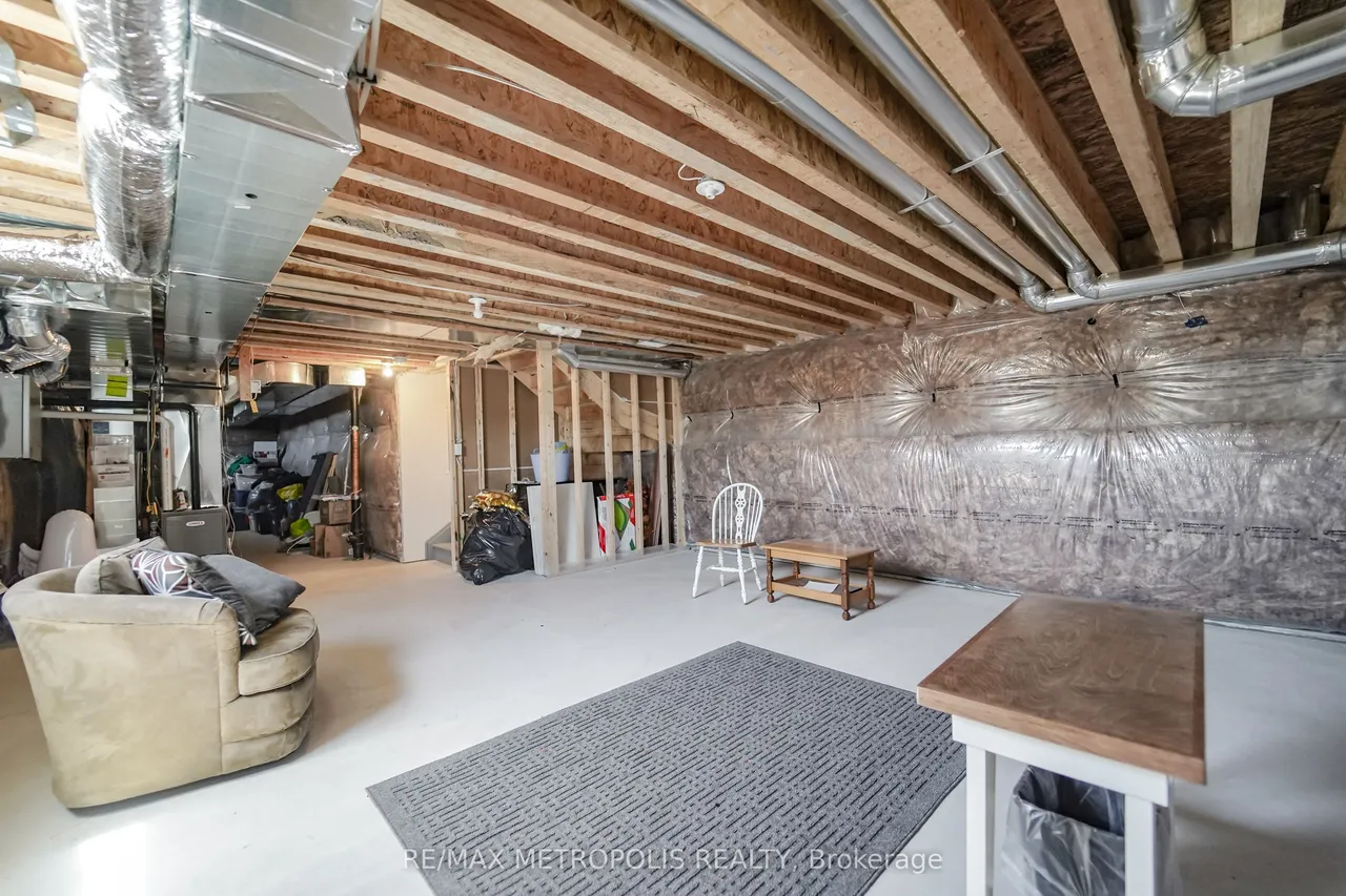 421 TREVOR Street — photo 50
