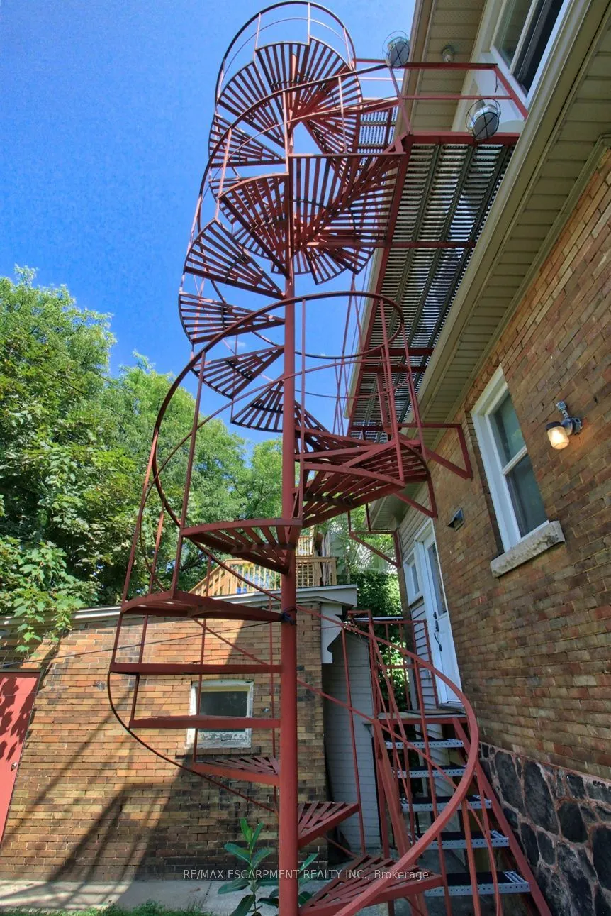 22 Blake Street — photo 48