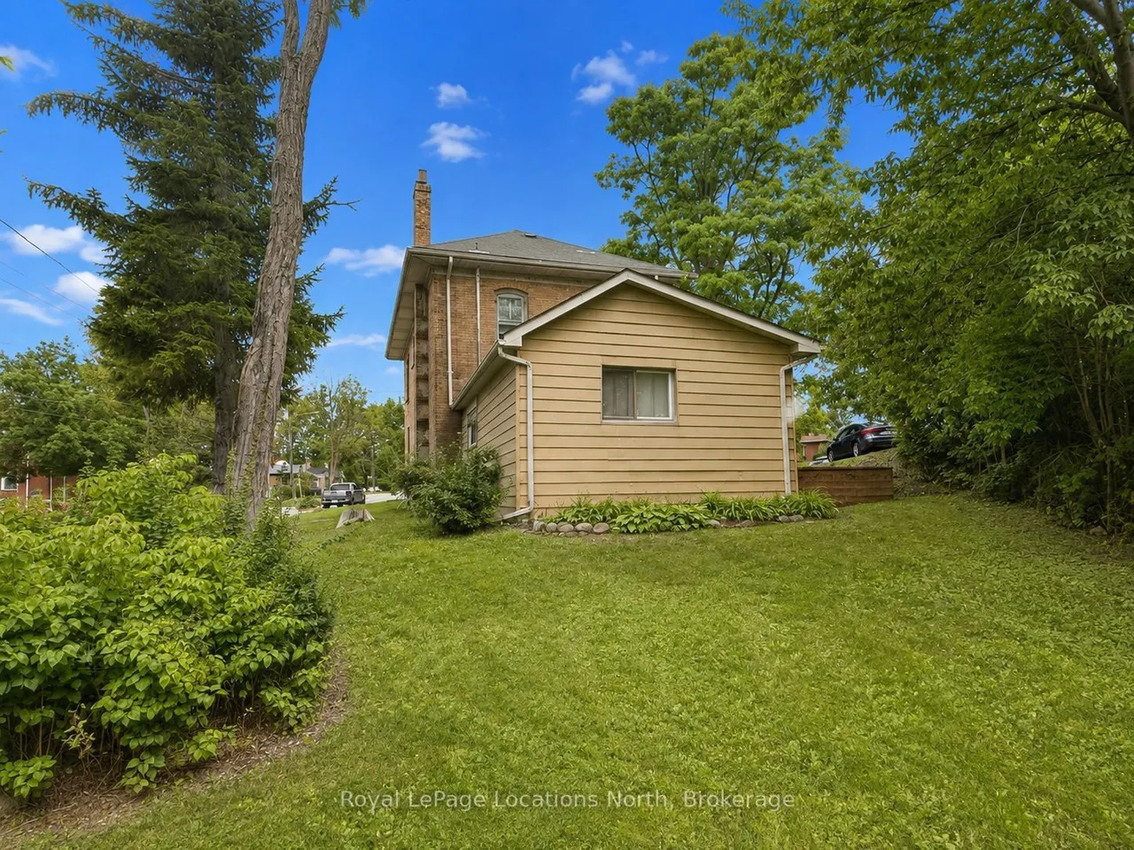 675 Stewart Street — photo 25