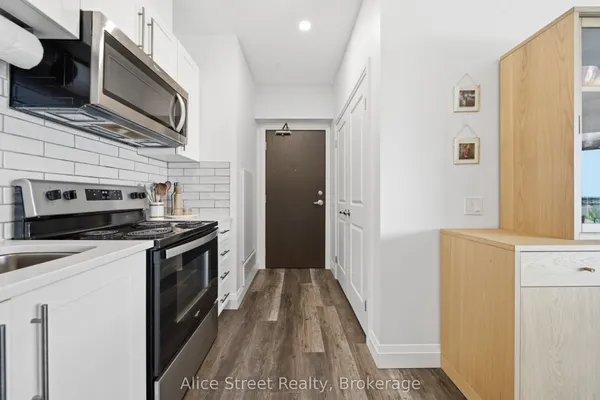 332 Gosling Gardens, Guelph Gardens — photo 2