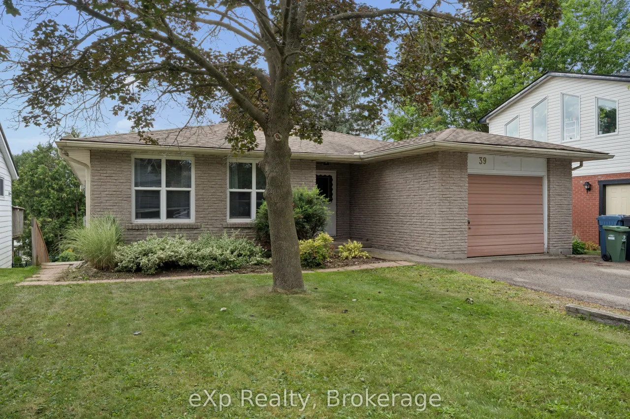 39 Keats Crescent — photo 3