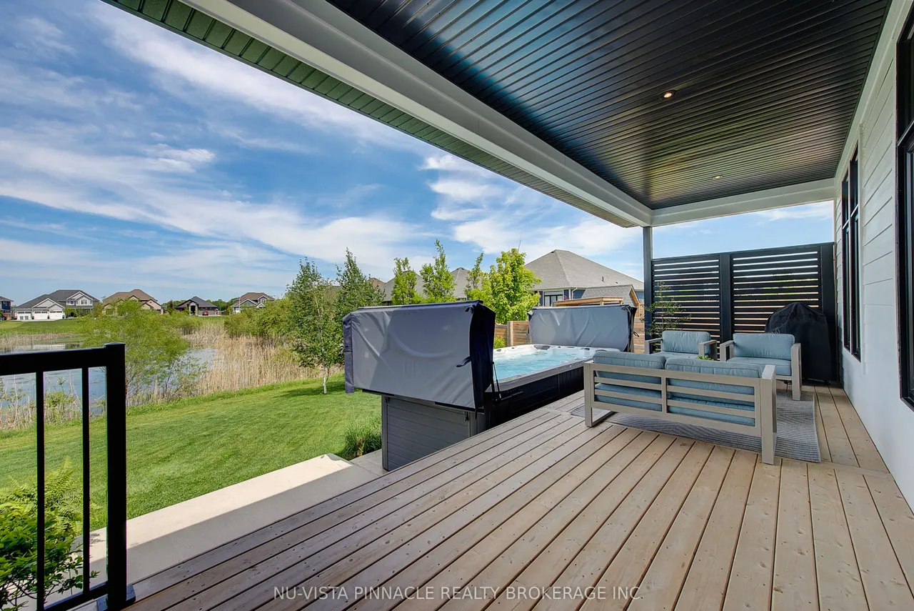 2572 LUCAS Avenue — photo 3