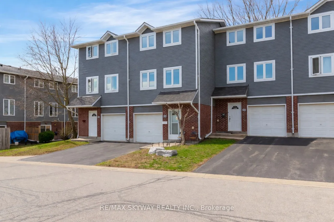 56 Harris Avenue — photo 2