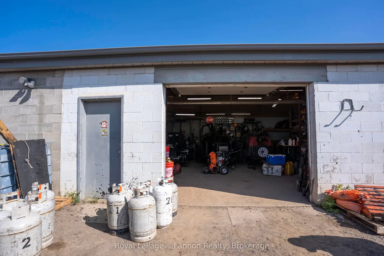 841 & 851 Field St — photo 23